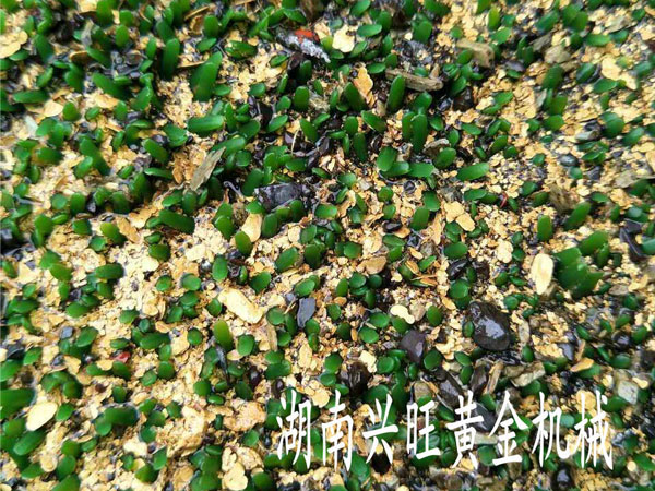 淘金設備廠家,淘金船定制,淘金船價格,湖南淘金船,瀏陽采金船,興旺挖金船,專業采沙船,洗砂機,鉆石開采